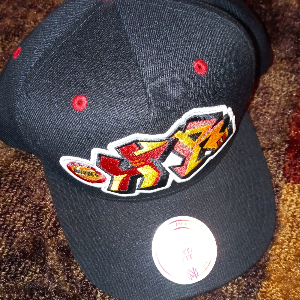 Nwot snapback Houston rockets basketball hat / mitchelle & ness